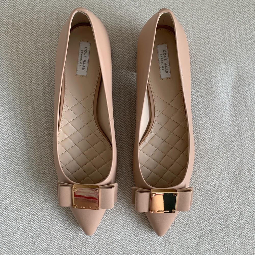 Cole Haan Tali Modern Bow pump - NEVER BEEN WORN!